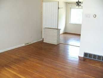3rd image of 2832 Westknolls Ln