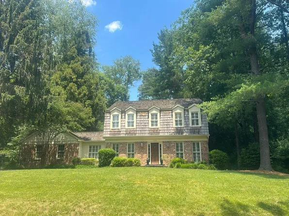 11400 Bantry Ter, Fairfax, VA 22030