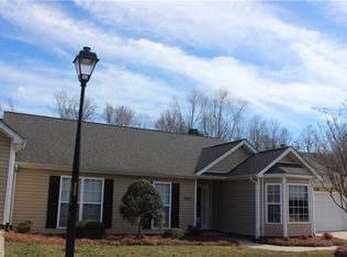 306 Quarterpath Ln, Jamestown, NC 27282