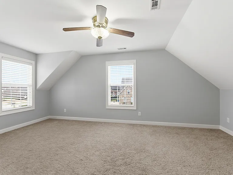 2733 Presley Dr — Photo 34