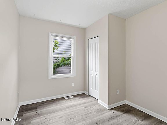 5th image of 2811 Montana Ave
