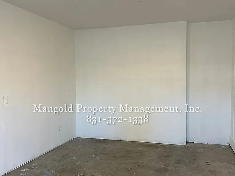 15665 Jennifer Ct — Photo 14