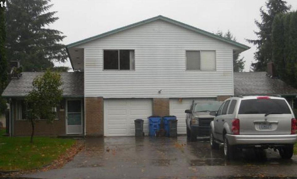 1st image of 208 SE 161st Ave
