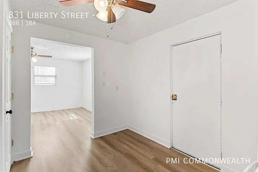Studio Unit, First Month Free (see listing details) — Photo 3