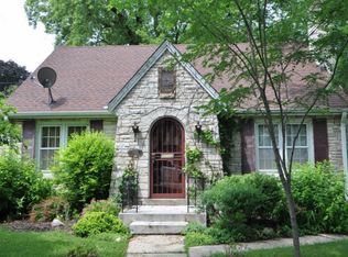 3501 S 48th St, Greenfield, WI 53220