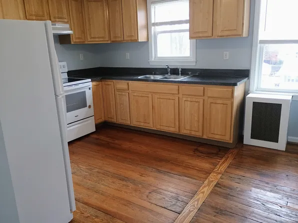 14 Randall St, Taunton, MA 02780