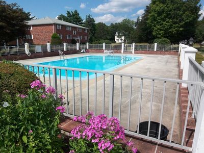 91 Pleasant St APT D1, Medfield, MA, 02052