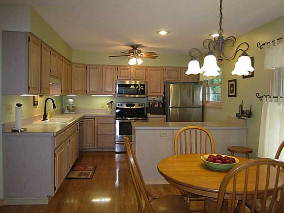 4th image of 1229 Stephenson Dr