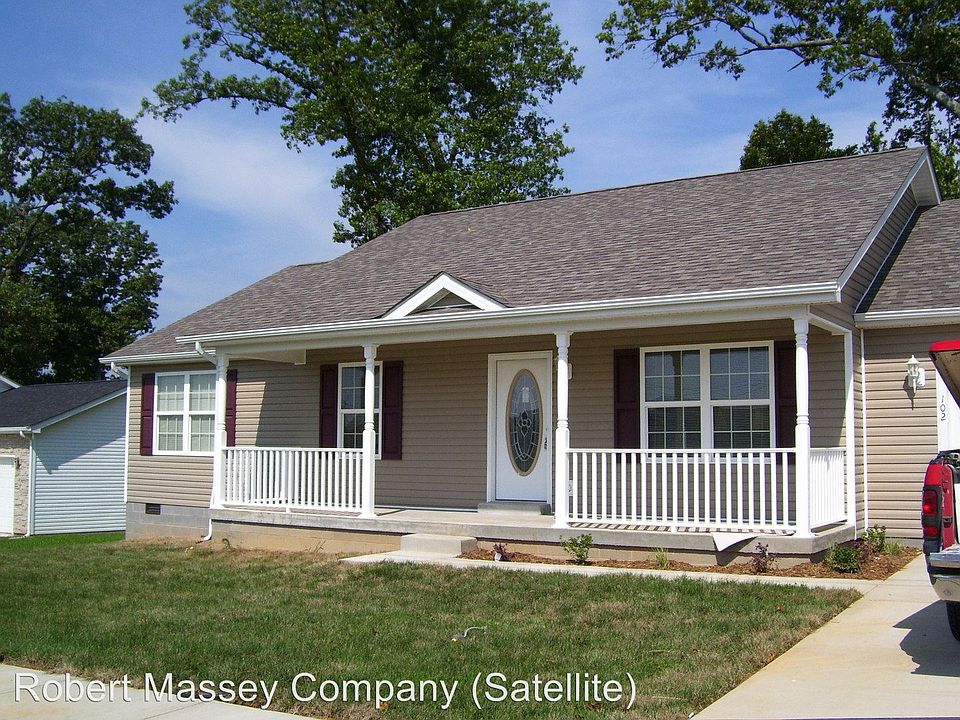1st image of 102 W Tuscany Ct