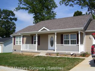 102 W Tuscany Ct, Radcliff, KY 40160