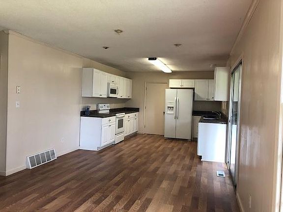 5th image of 104 Greenbriar Dr
