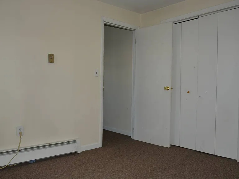 2 Western Ave — Photo 9
