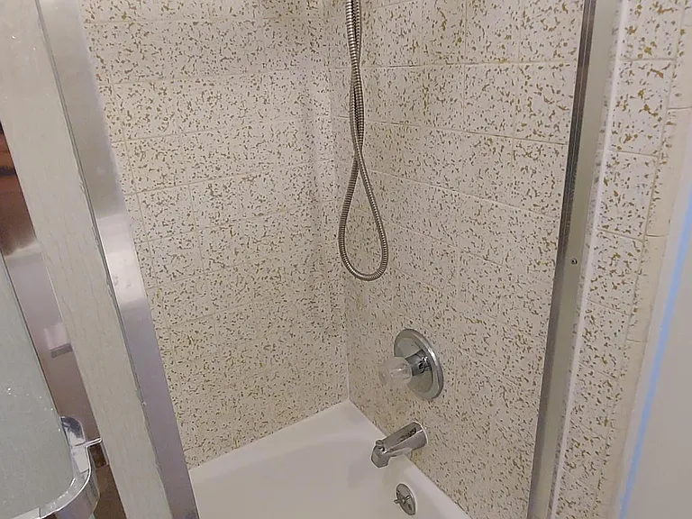 510 S Mariposa Ave #303 — Photo 13