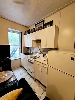 Rented by Oxford Property Group | media 9