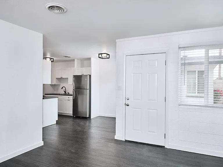 Boho On 40th Street Apartments — Photo 36