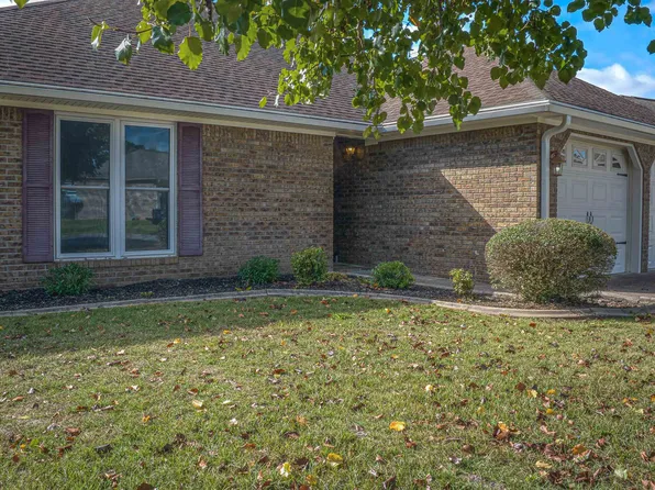 2317 Parc Pl, Florence, AL 35630