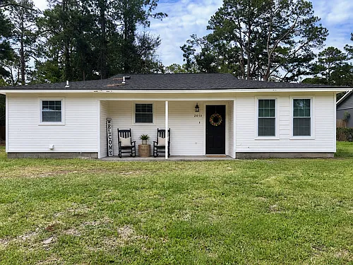 2013 Bradley Ave Photo 1