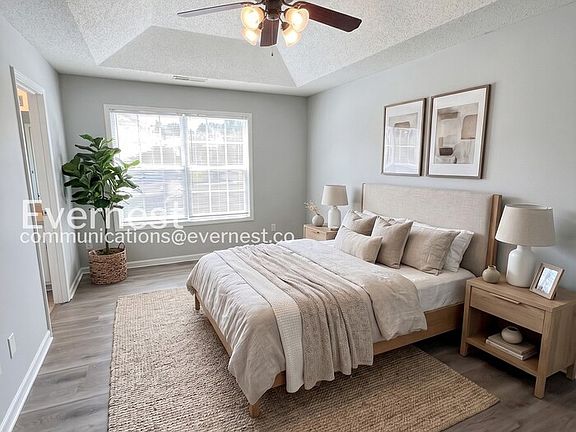 4th image of 8641 Thomas Ln