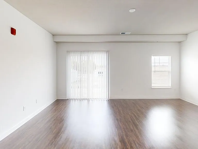 Precedent Flats | Specials Available — Photo 61