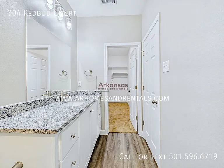 304 Redbud Ct — Photo 9