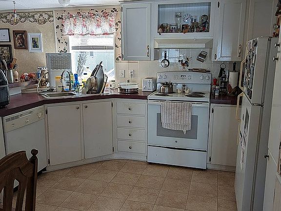 3rd image of 2320 Eslinger Rd #114