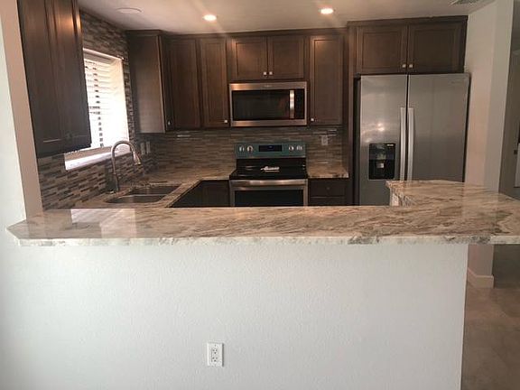 4th image of 2896 Noble Ave