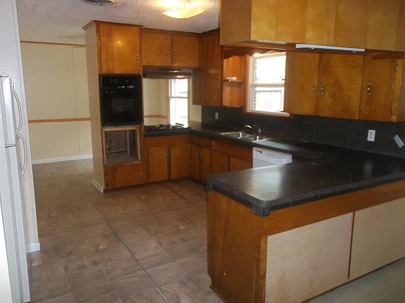 4th image of 6806 Golf Crest Dr