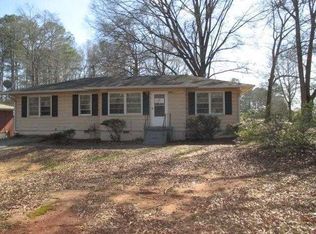 2074 Randolph Cir, Buford, GA 30519