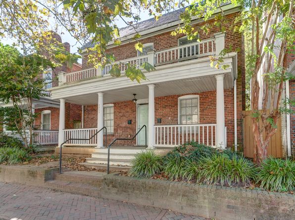 2211 W Cary St APT B