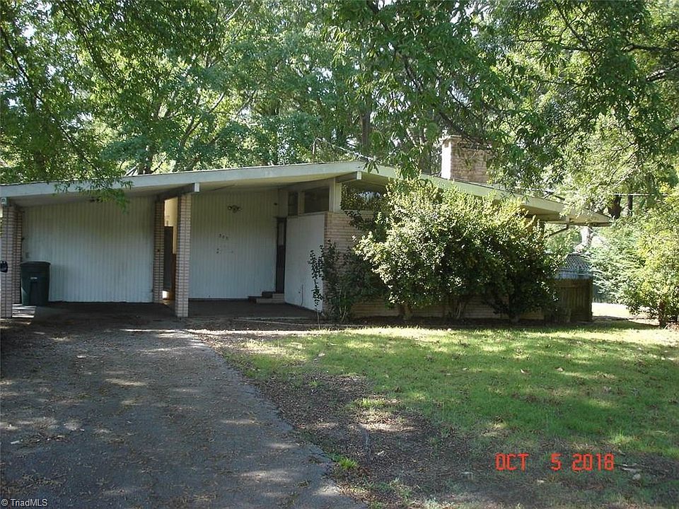 1st image of 305 Jackson St