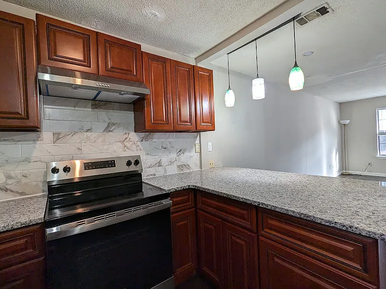 3728 Oakwood Hills Dr #B — Photo 11