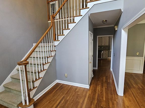 5th image of 1381 Providence Dr