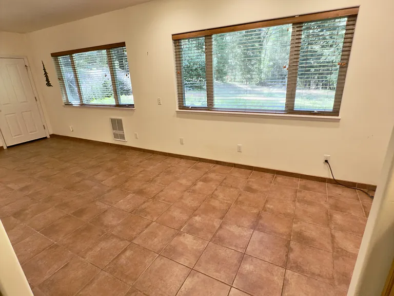 11992 Willow Valley Rd — Photo 27