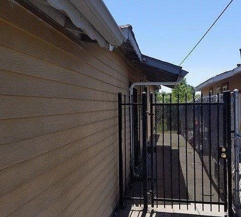 5th image of 940 Rivera Dr