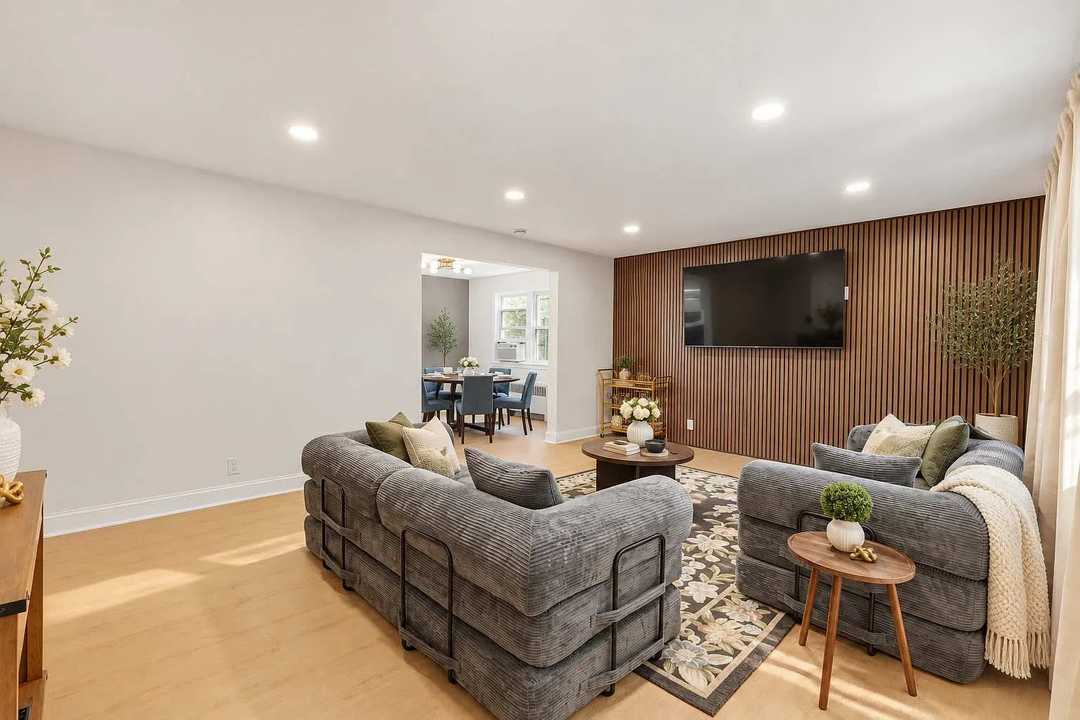3 bed, 2.0 bath, $13,339 — Photo 2