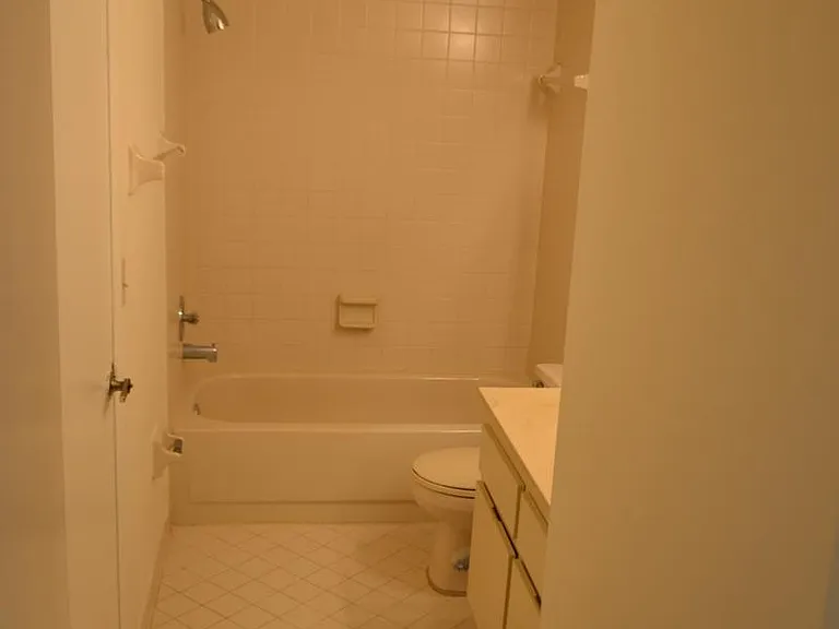 11413 Midfield Way — Photo 6