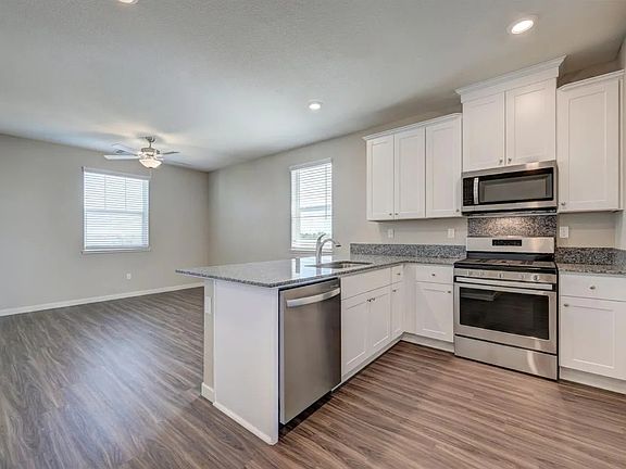 2nd image of 4069 Southampton St