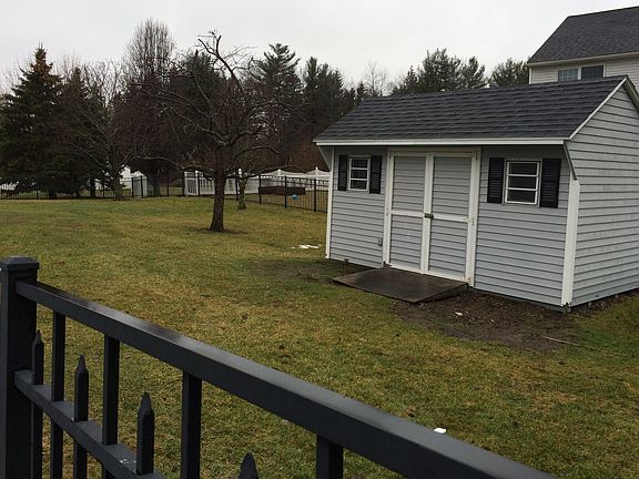 3rd image of 4 Tremont Dr