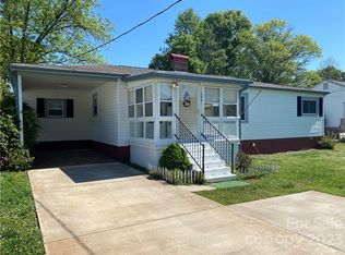 524 Rankin Ave, Mount Holly, NC 28120