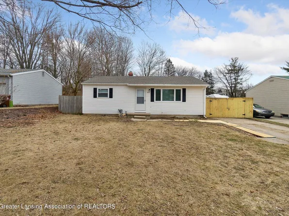 466 N Rogers St, Mason, MI 48854