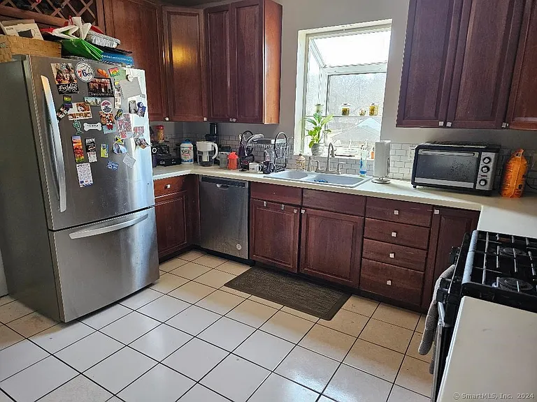 45 Ley St — Photo 11