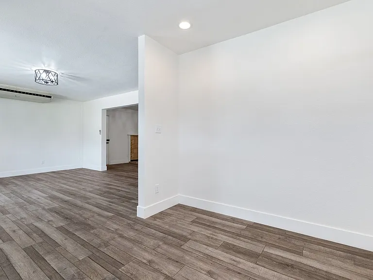 10065 Old Morro Rd E — Photo 17