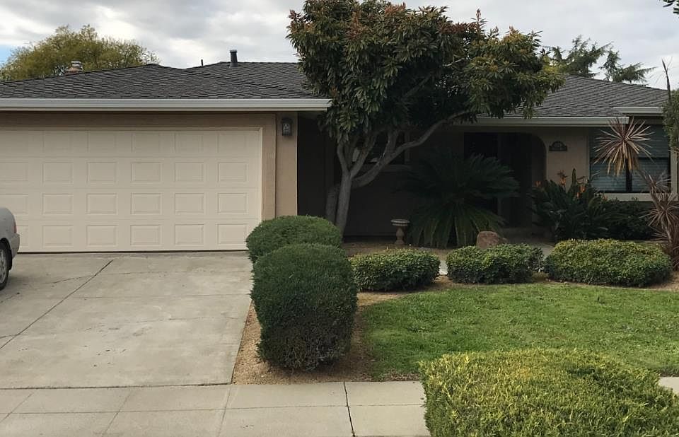 1st image of 1079 Drexel Way