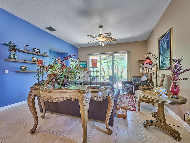 530 Commons Dr — Photo 18