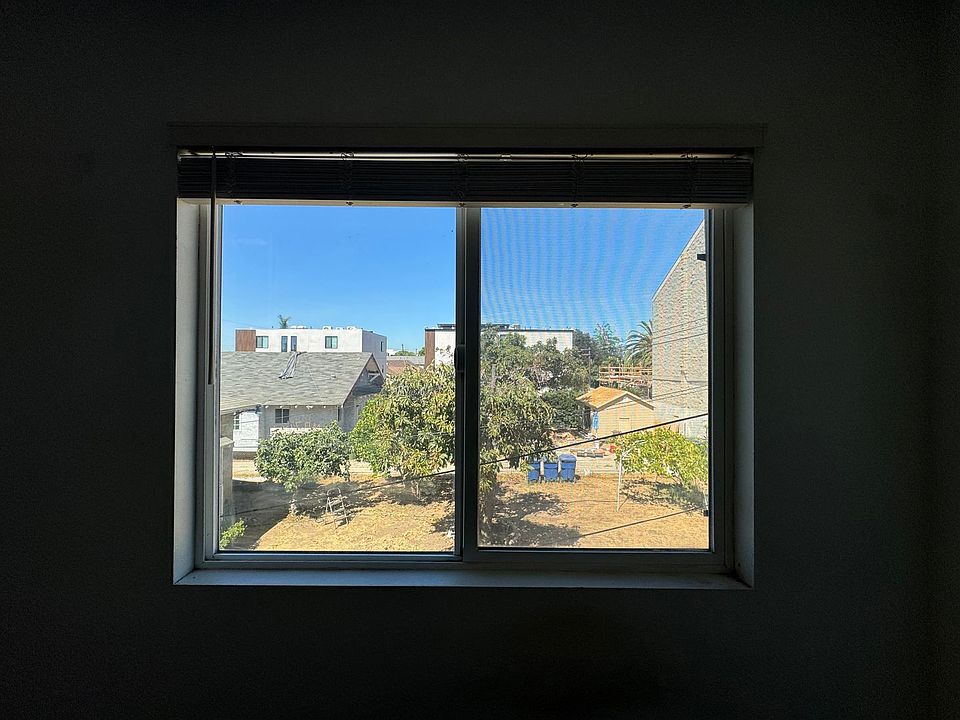 Building Photo 4