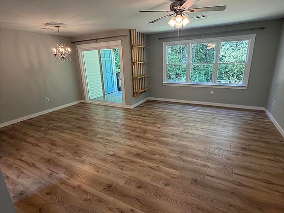 5th image of 906 Cedar Ct