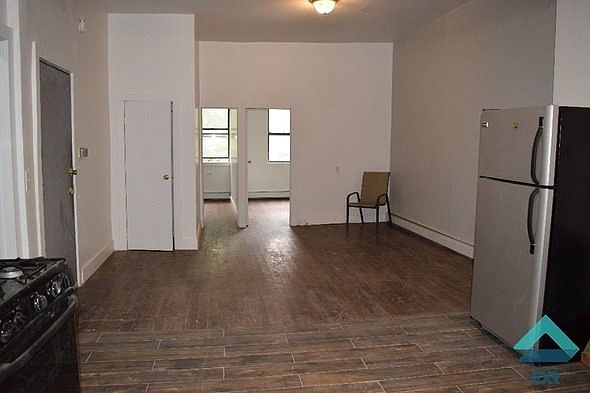 1st image of 318 Bedford Ave #01E