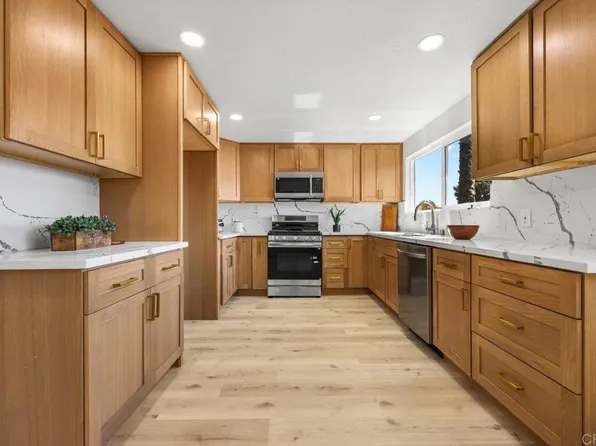 9246 Massot Ave, Santee, CA 92071