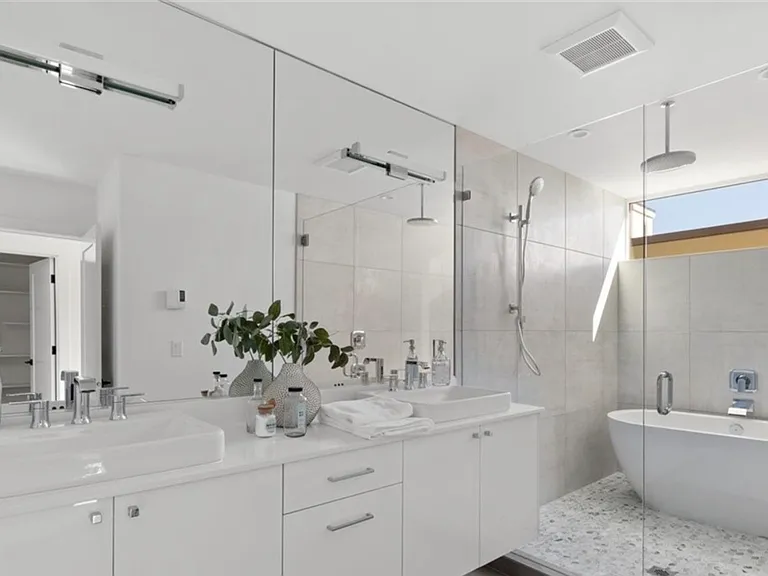 928 14th Ave — Photo 6