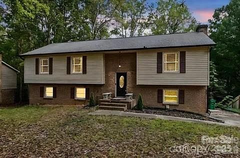 1st image of 7414 Castlebar Rd